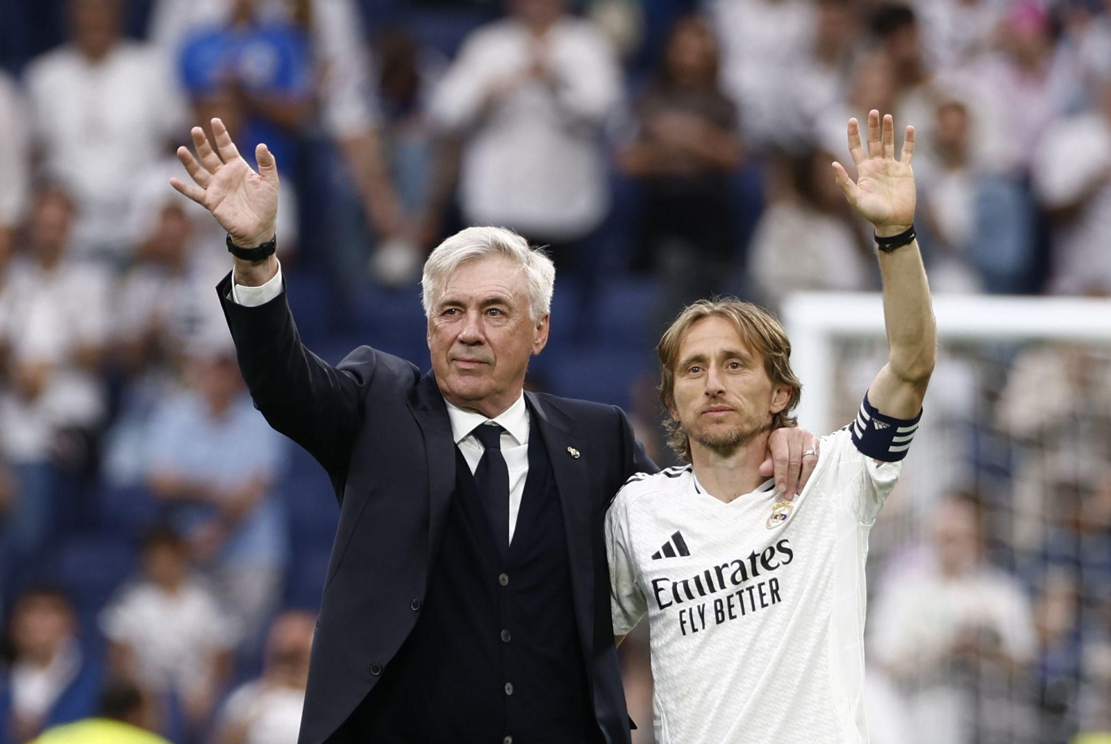 El Bernabéu se despide de Modric y Ancelotti